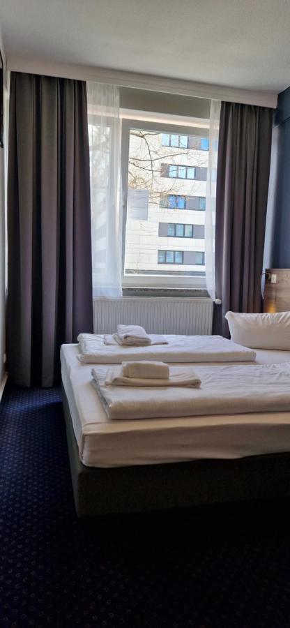 המבורג Hotel Mercedes/Centrum מראה חיצוני תמונה
